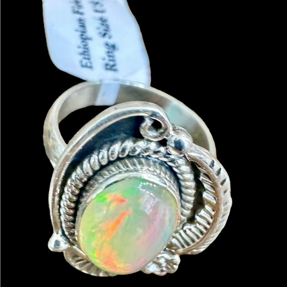 Elegant Ethiopian Fire Opal Sterling Silver Ring (8) - Picture 9 of 12